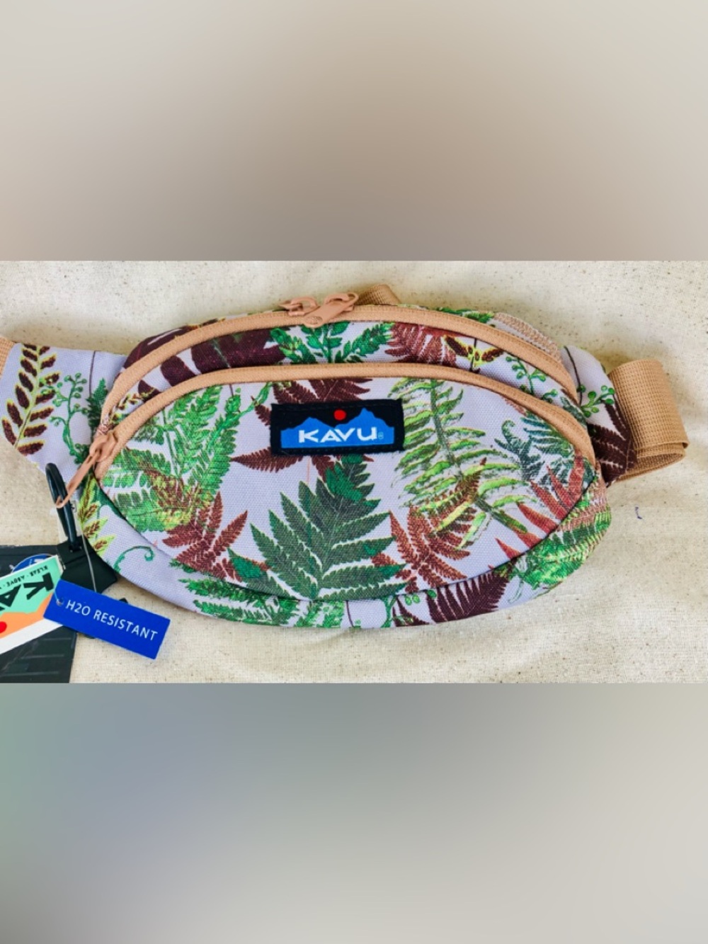 NWT KAVU Spectator Waist Pack/ Fanny, Fern Design